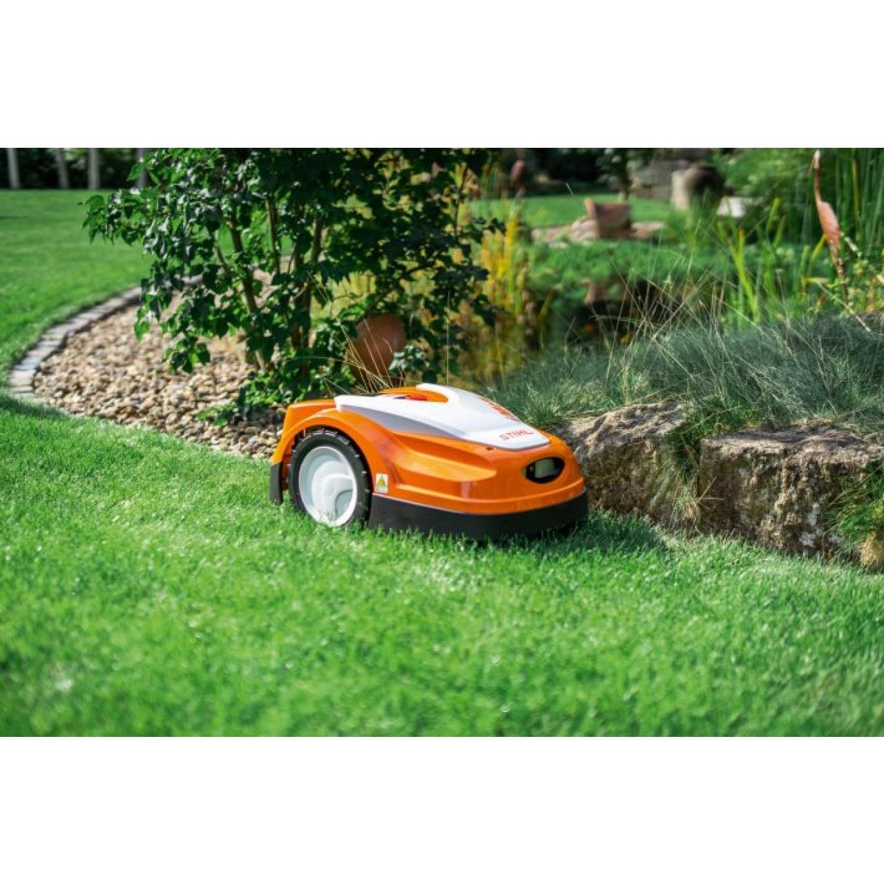100010953_Stihl_Maehroboter RMI 422_63010121400